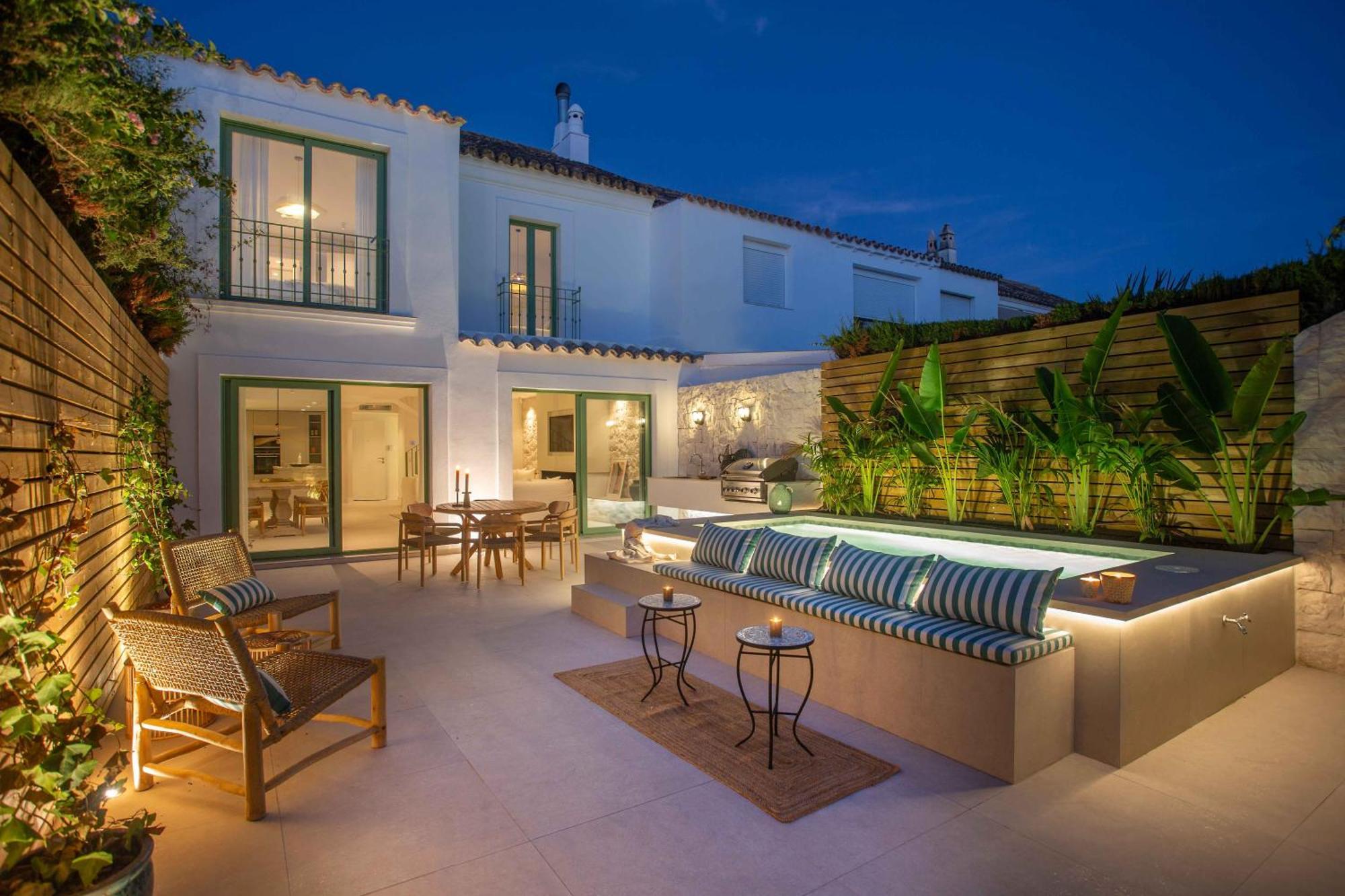 Holiday home Vacation I Casa Savia, Private Heated Pool, Luxury Interiors, 10min Walk To The *