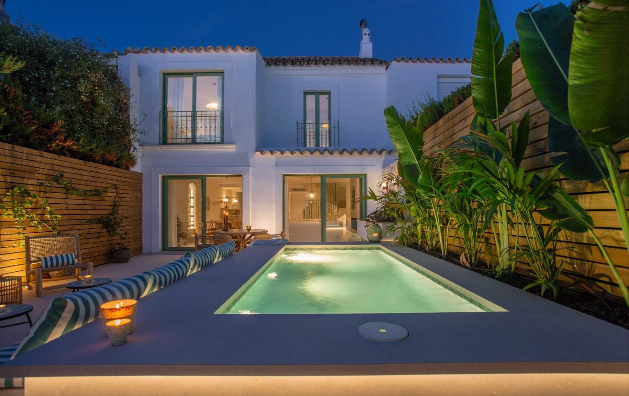 Holiday home Vacation I Casa Savia, Private Heated Pool, Luxury Interiors, 10min Walk To The Marbella