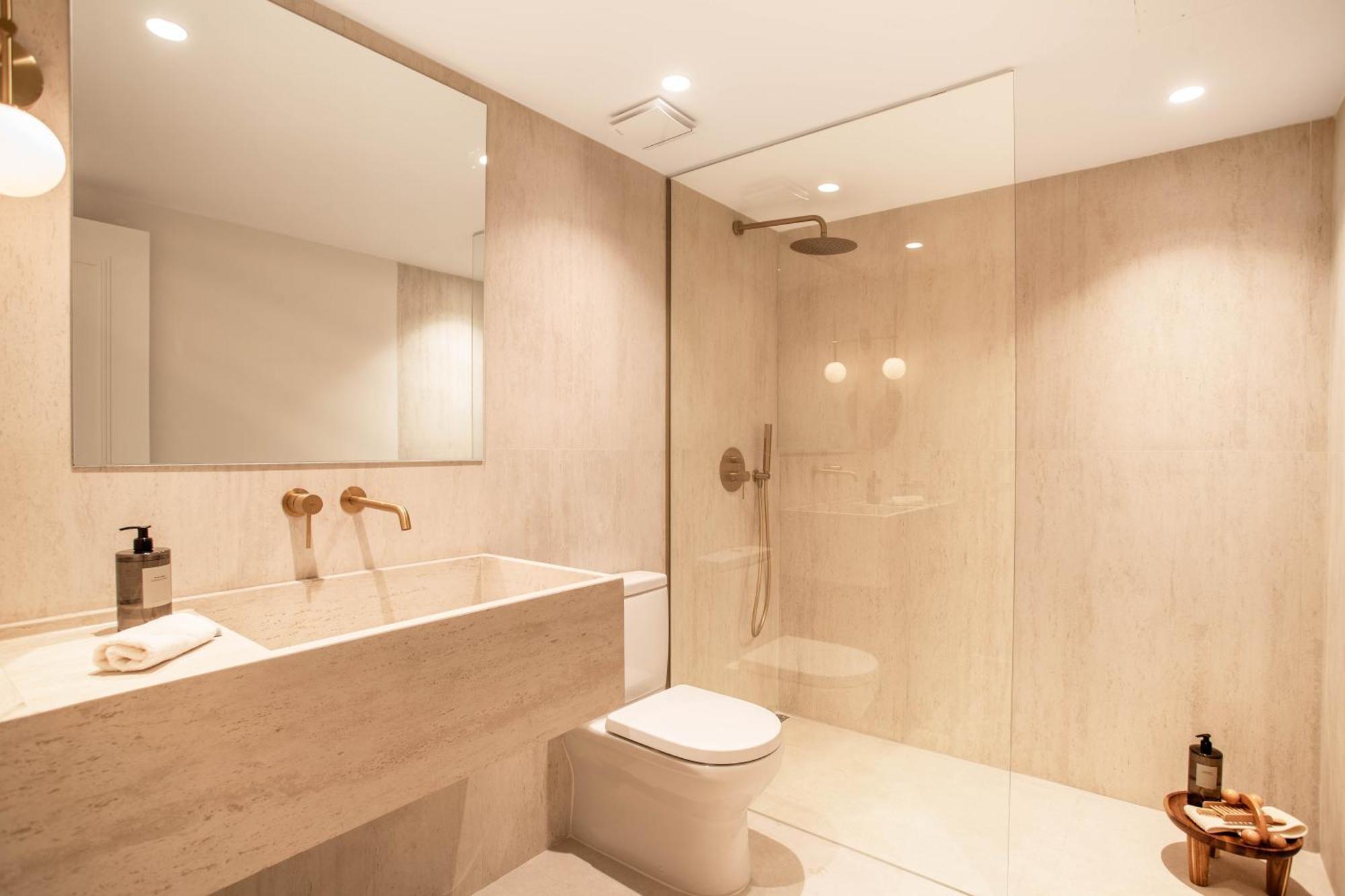 Vacation I Casa Savia, Private Heated Pool, Luxury Interiors, 10min Walk To The *